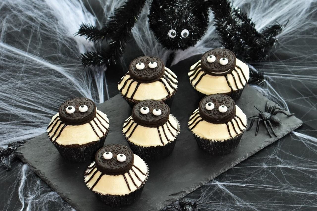 recipe image Halloween Spider Cupcakes