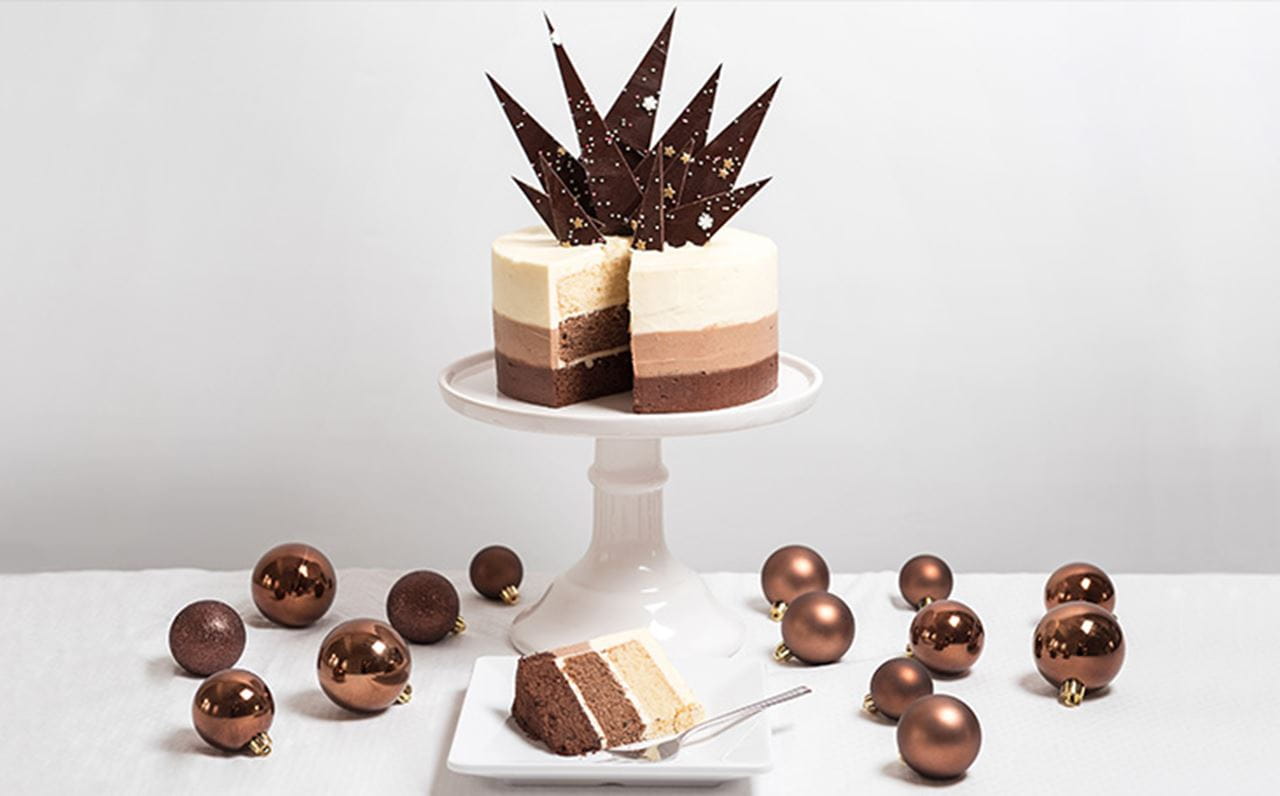 recipe image Christmas Chocolate Ombre Cake