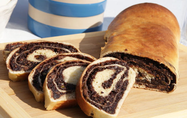 recipe image Chocolate Nut Roll