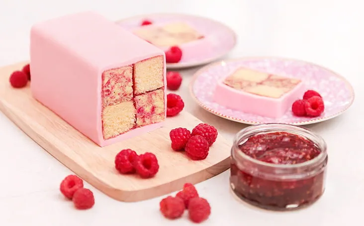 recipe image Raspberry Ripple Battenberg