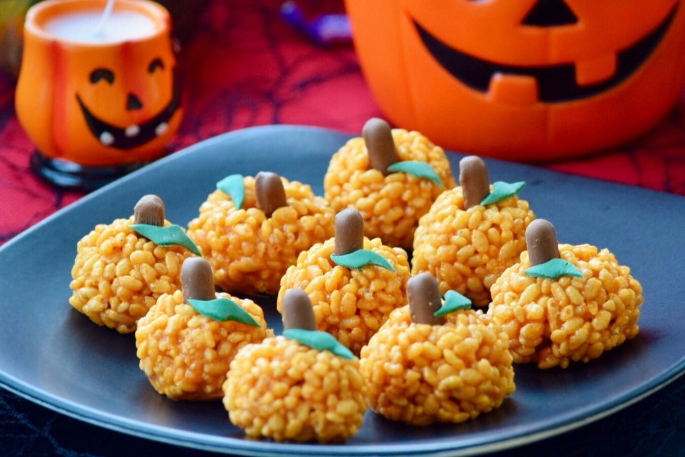 recipe image Halloween Pumpkin Toffee Crispies