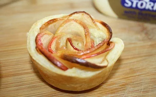 recipe image Mini Caramel Apple Tarts