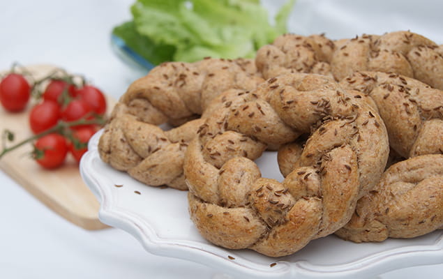 recipe image Caraway & Gruyere Rye Rolls