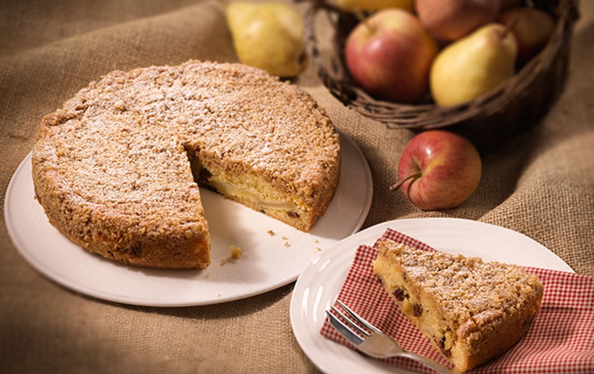 Apple And Pear Crumble Cake Bake With Stork