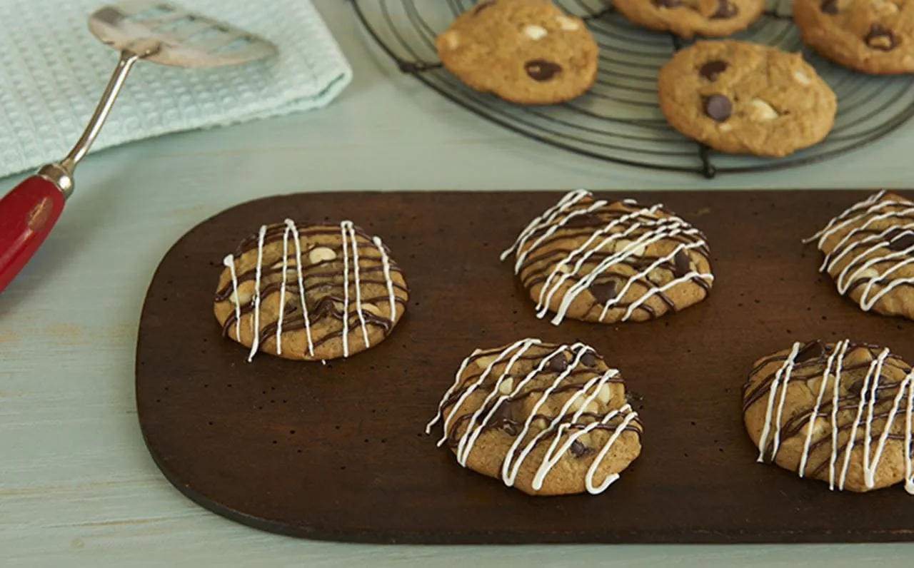 recipe image Zebra Chocolate Chip Cookies