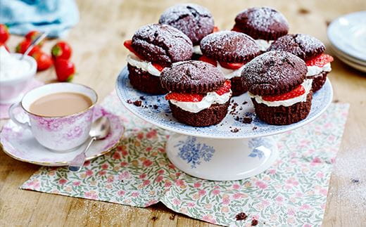 recipe image Chocolate Victoria Sponge Cupcakes