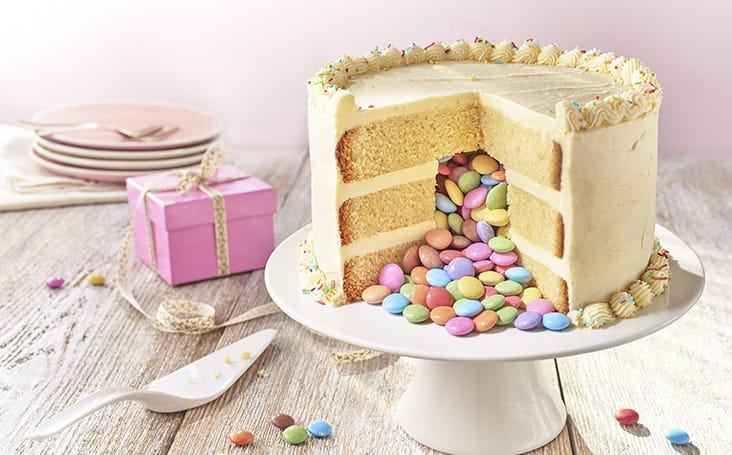 recipe image Stork's Piñata Cake