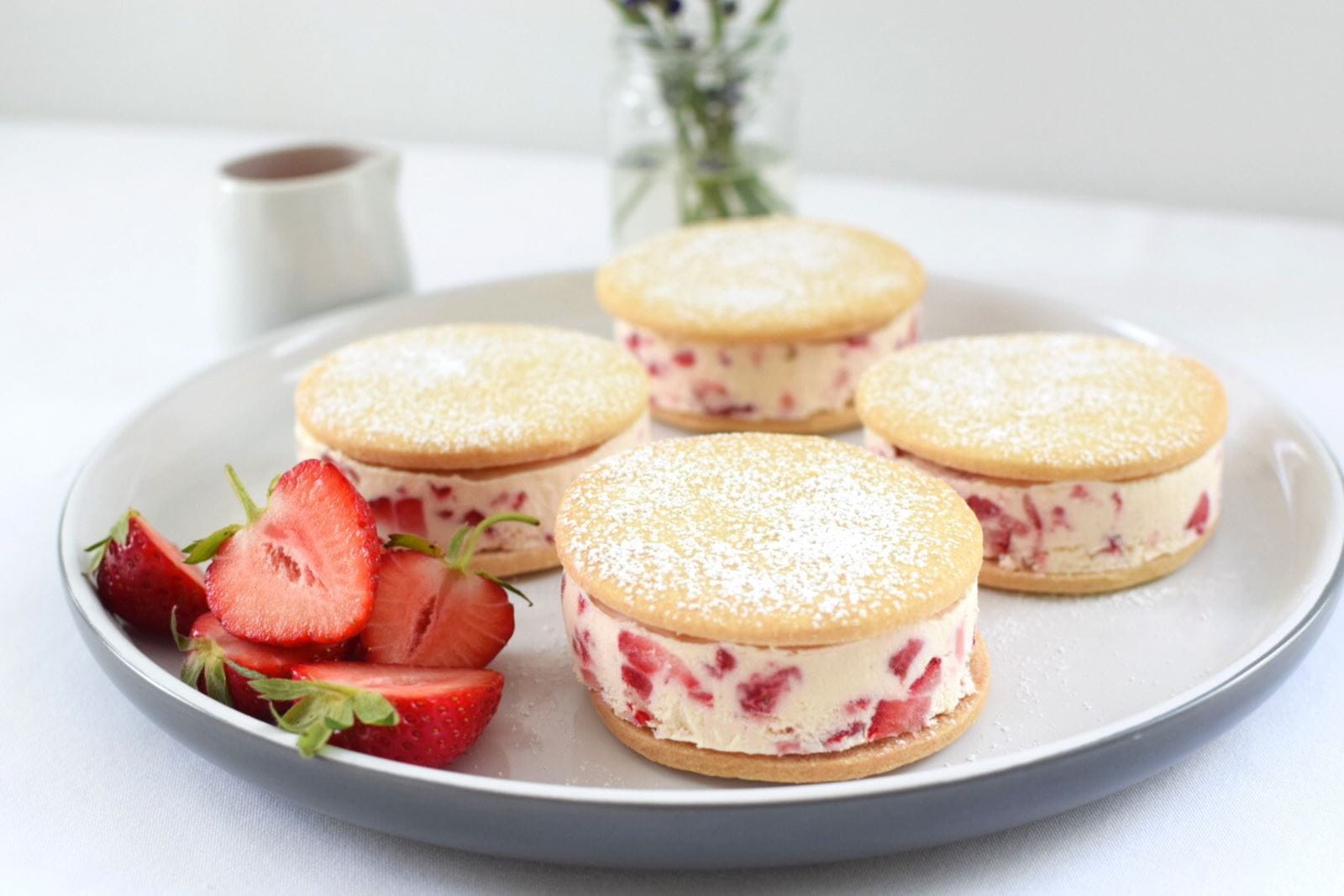 recipe image Strawberry Ice Cream Sandwich