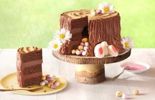 recipe image Mini Egg Piñata Cake