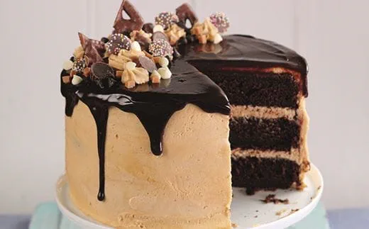 recipe image Chocolate Peanut Butter Drip Cake