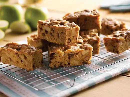 recipe image Toffee Apple Traybake